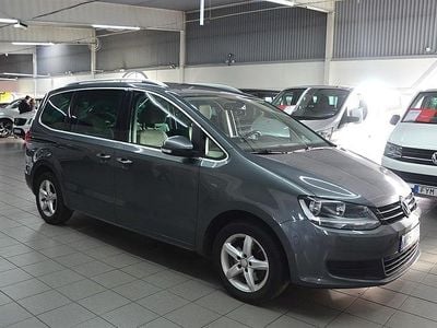 Begagnad VW Sharan 140 HK (102 kW) 2013 Grå Minibuss