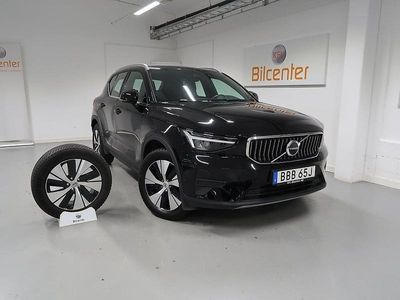 Svart Begagnad 2022 Volvo XC40 SUV | 369 900 kr (Marknadspris)