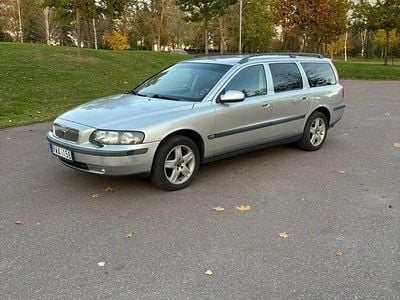 Begagnad 2001 Volvo V70 Kombi | 18 000 kr (Marknadspris)