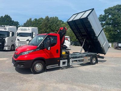 Begagnad Iveco Daily 180 HK (132 kW) 2024 Röd Van