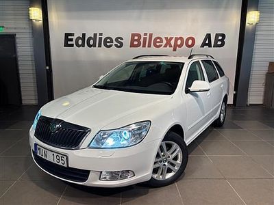 Begagnad Skoda Octavia Elegance 105 HK (77 kW) 2012 Vit Kombi