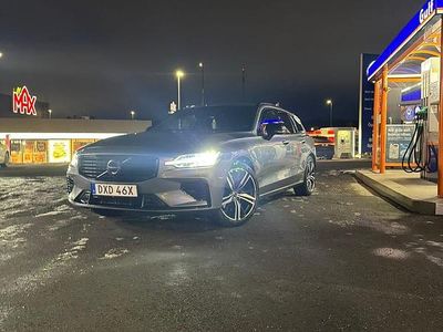 Begagnad Volvo V60 R-Design 340 HK (250 kW) 2021 Kombi