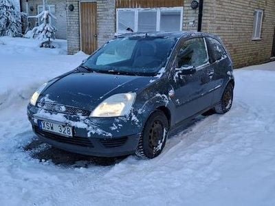 Begagnad Ford Fiesta 60 HK (44 kW) 2003 Halvkombi