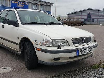 Begagnad Volvo V40 105 HK (77 kW) 1999 Kombi