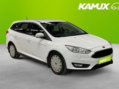 Vit Begagnad 2017 Ford Focus Trend Kombi | 114 800 kr (Marknadspris)