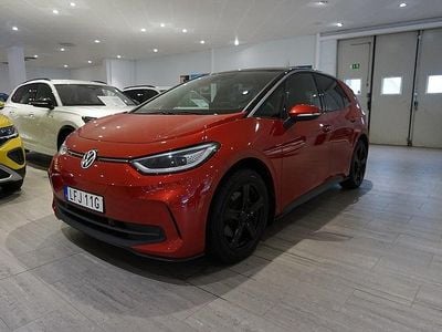 P8a1zr kings red metall Begagnad 2023 VW ID.3 Halvkombi | 314 500 kr (Dyr)