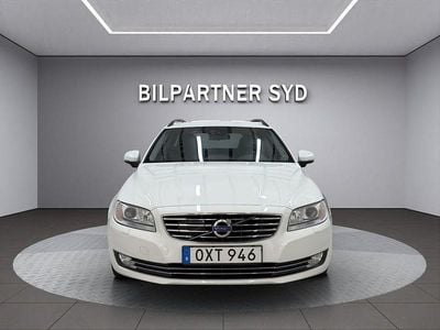 Vit Begagnad 2015 Volvo V70 Momentum Kombi | 164 900 kr (Marknadspris)