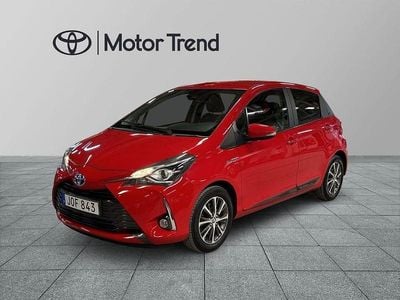 Begagnad Toyota Yaris Hybrid Edition 102 HK (75 kW) 2019 Röd