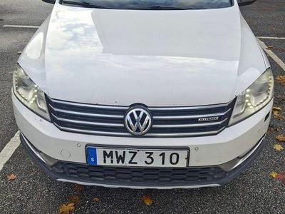Vit Begagnad 2013 VW Passat Kombi | 79 000 kr (Lite dyr)