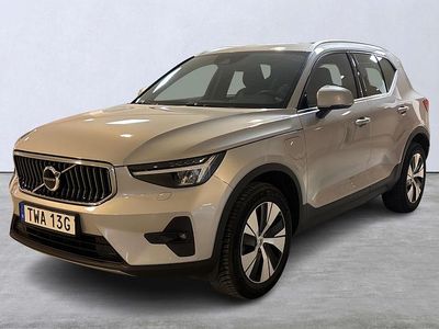 Silver Begagnad 2022 Volvo XC40 Core SUV | 399 900 kr (Dyr)