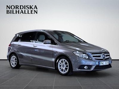 Begagnad Mercedes B180 122 HK (89 kW) 2012 Mörkgrå Minibuss
