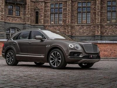 Grå Begagnad 2020 Bentley Bentayga Mulliner SUV | 1 375 000 kr