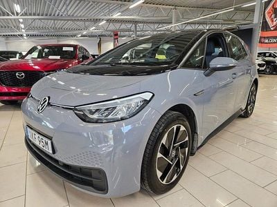 Grå Begagnad 2023 VW ID.3 Pro Performance Halvkombi | 259 000 kr (Marknadspris)