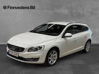Begagnad Volvo V60 Momentum 151 HK (111 kW) 2017 Vit Kombi