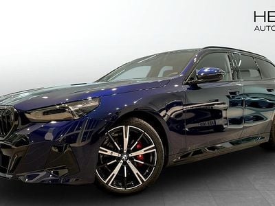 Blå Begagnad 2025 BMW 530e Comfort Edition Kombi | 689 700 kr (Lite dyr)