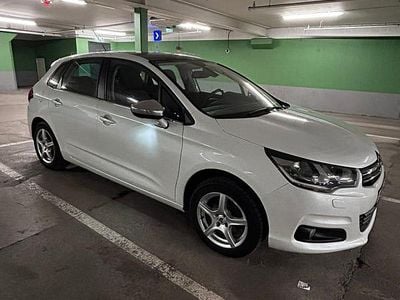 Begagnad 2015 Citroën C4 PureTech Halvkombi | 69 000 kr (Marknadspris)