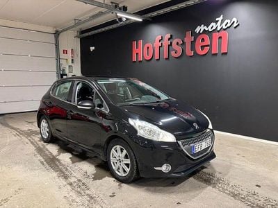 Begagnad Peugeot 208 82 HK (60 kW) 2013 Svart Halvkombi
