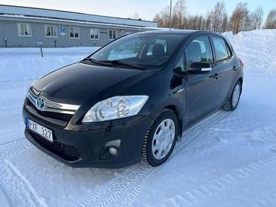 Svart Begagnad 2010 Toyota Auris Hybrid Halvkombi | 119 900 kr (Bra pris)