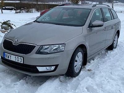 Begagnad Skoda Octavia Ambition 105 HK (77 kW) 2014 Ljusbrun Halvkombi