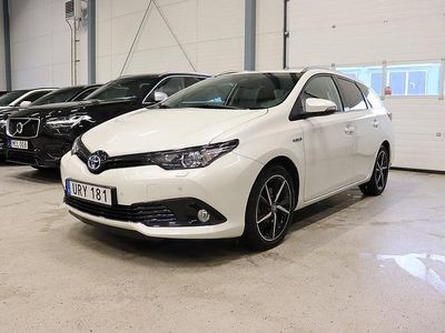 Begagnad Toyota Auris Touring Sports Comfort 136 HK (100 kW) 2018 Vit Kombi
