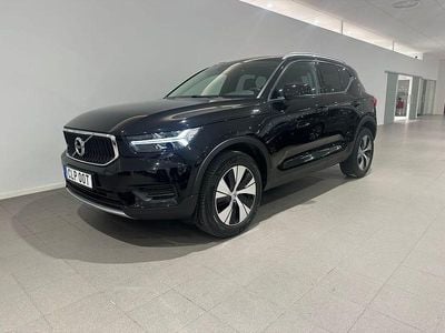 Svart Begagnad 2020 Volvo XC40 Momentum SUV | 299 500 kr (Marknadspris)