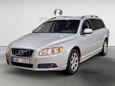 Ljusgrå Begagnad 2010 Volvo V70 Momentum Kombi | 64 900 kr (Bra pris)