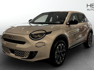 Grå (beige) Ny 2025 Fiat 600 La Prima SUV | 377 800 kr