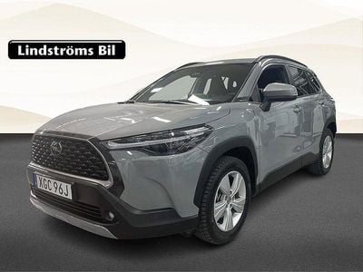 Begagnad Toyota Corolla Cross Style 200 HK (147 kW) 2024 Grå SUV