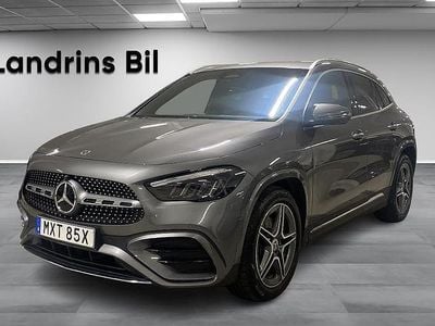 Mörkgrå Begagnad 2024 Mercedes GLA200 Advanced Plus SUV | 419 900 kr (Marknadspris)
