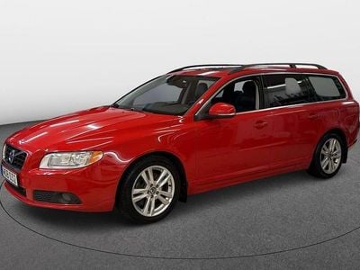 Begagnad Volvo V70 Momentum 163 HK (119 kW) 2013 Röd Kombi
