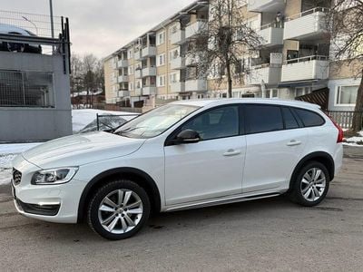 Begagnad Volvo V60 CC 190 HK (139 kW) 2017 Kombi