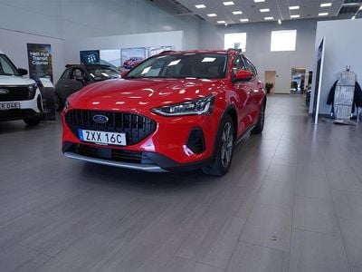 Röd/orange Begagnad 2023 Ford Focus Active Kombi | 289 900 kr