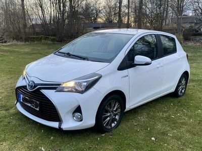 begagnad Toyota Yaris Hybrid e-CVT Euro 6