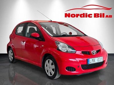Röd Begagnad 2009 Toyota Aygo Halvkombi | 39 900 kr (Lite dyr)