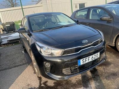 Begagnad Kia Rio Advance 84 HK (61 kW) 2019 Svart metallic Sedan