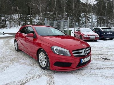 Röd Begagnad 2013 Mercedes A200 AMG Halvkombi | 139 900 kr (Marknadspris)