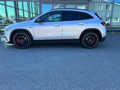 Silver (silver svarta detaljer) Begagnad 2023 Mercedes GLA45 AMG AMG SUV | 755 000 kr
