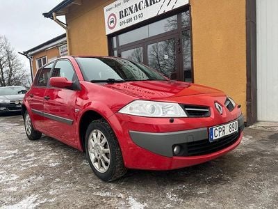 Begagnad Renault Mégane III 105 HK (77 kW) 2008 Röd Halvkombi