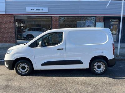 Begagnad Toyota Proace City City 102 HK (75 kW) 2021 Vit Minibuss