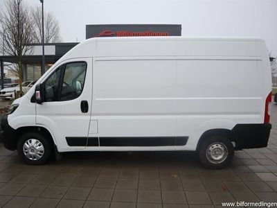 begagnad Peugeot Boxer 335 2.0 BlueHDi Skåp 140hk Momsbil Backkamera Navi Svensksåld 1 ägare