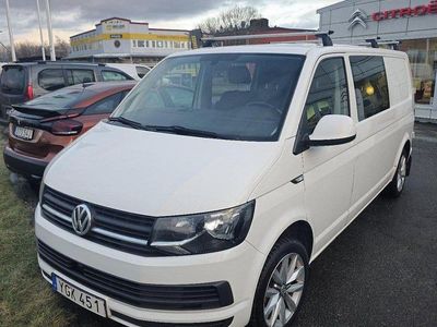 Vit Begagnad 2017 VW T6 Van | 199 000 kr