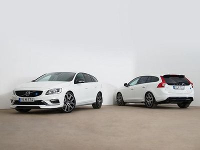 Vit Begagnad 2017 Volvo V60 Kombi | 389 000 kr