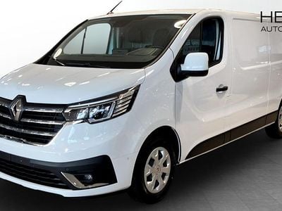 Vit Begagnad 2024 Renault Trafic Minibuss | 370 000 kr