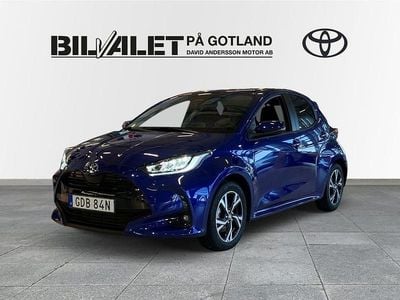 Blå Ny 2025 Toyota Yaris Hybrid Halvkombi | 298 800 kr (Dyr)