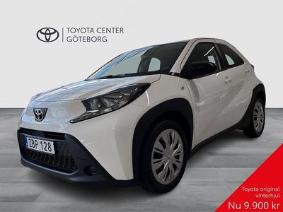 Vit Begagnad 2022 Toyota Aygo X Play SUV | 149 900 kr (Marknadspris)