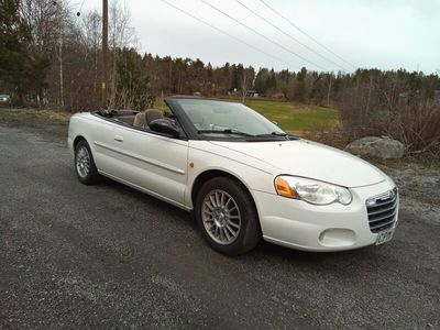 begagnad Chrysler Sebring Cabriolet 2.7 V6 Bra Skick. Nybesiktigad UA