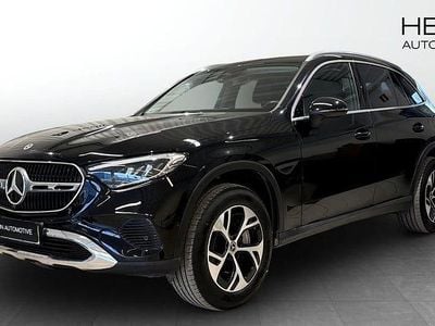 Svart Begagnad 2023 Mercedes GLC300 SUV | 549 000 kr