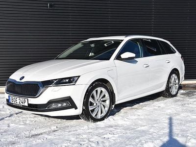 Begagnad Skoda Octavia Style 150 HK (110 kW) 2021 Vit Kombi