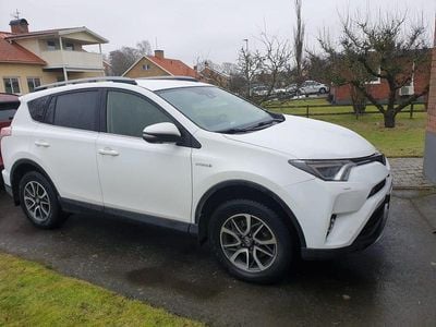 Begagnad Toyota RAV4 Hybrid 197 HK (144 kW) 2018 SUV