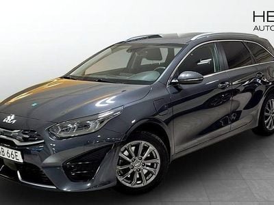 Begagnad Kia Ceed 105 HK (77 kW) 2023 Grå Halvkombi